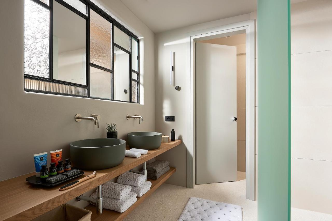 Cave Suites Milos 아다마스 외부 사진
