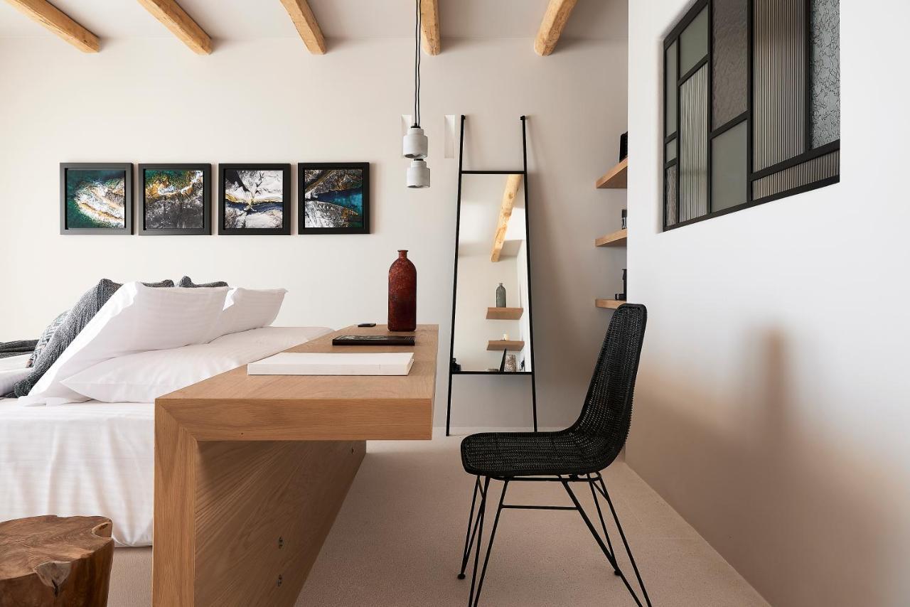 Cave Suites Milos 아다마스 외부 사진